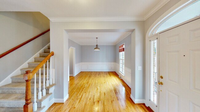 Building Photo - 7819 Red Oaks Trail