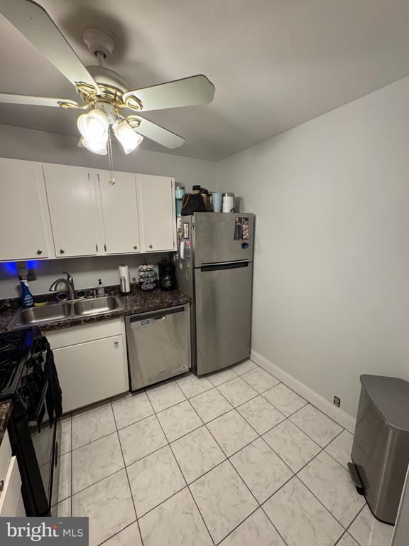 Building Photo - 504 Meadowview Ln
