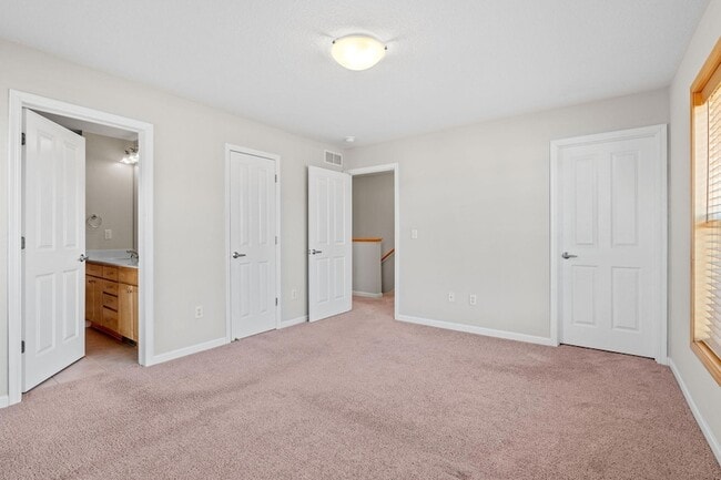 Building Photo - 731 Mercer St