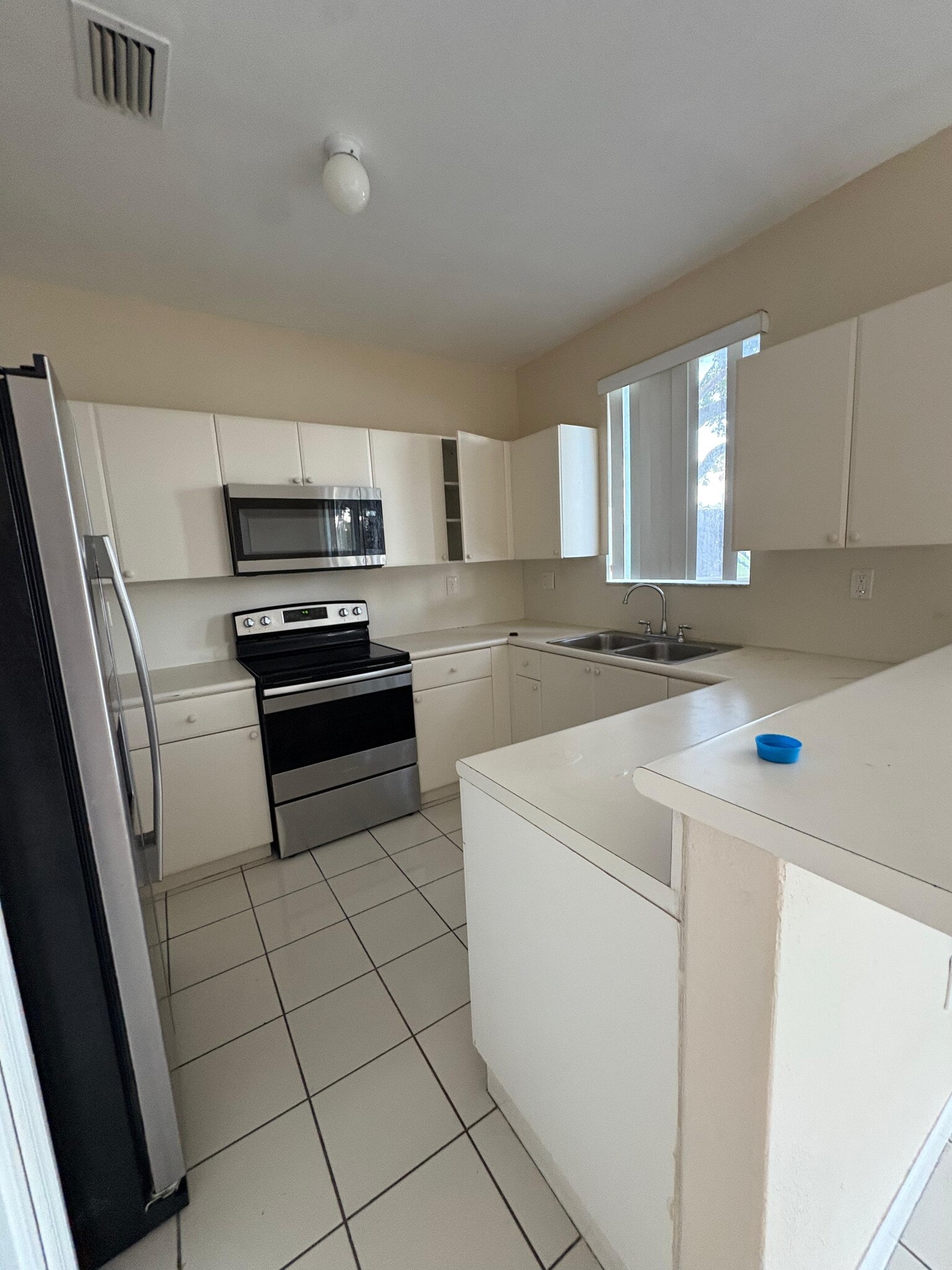 Building Photo - 2755 SE 15th Rd