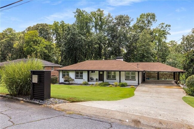 Primary Photo - 2423 Sunset Dr NE