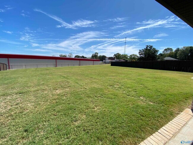 Building Photo - 213 Shubert Dr