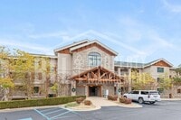 Building Photo - Lake Front! 2 Bedroom Condo in Hollister