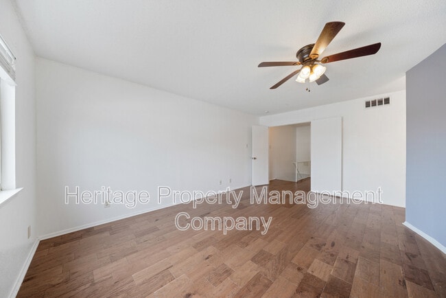 Building Photo - 10958 Crown Pk Ln