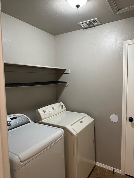 Building Photo - 14601 Moon Daisy Dr
