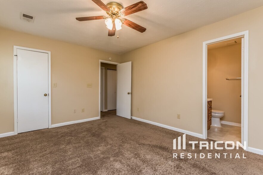 Building Photo - 1511 Country Ct