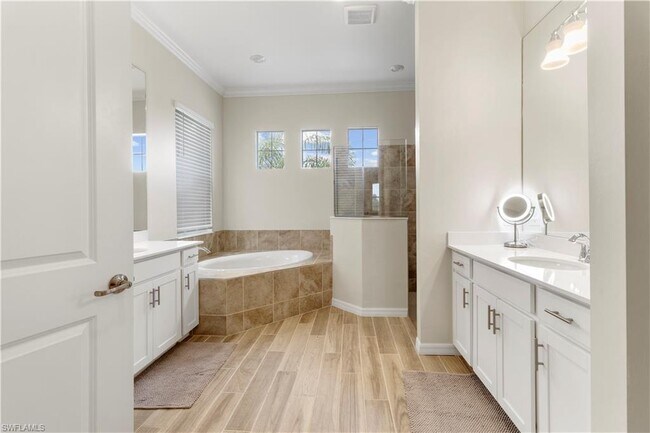 Building Photo - 6023 Diamonte Pl