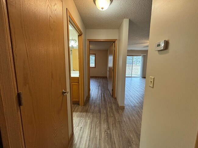 Building Photo - ALL NEW INTERIOR - 2 Bedroom Town Home