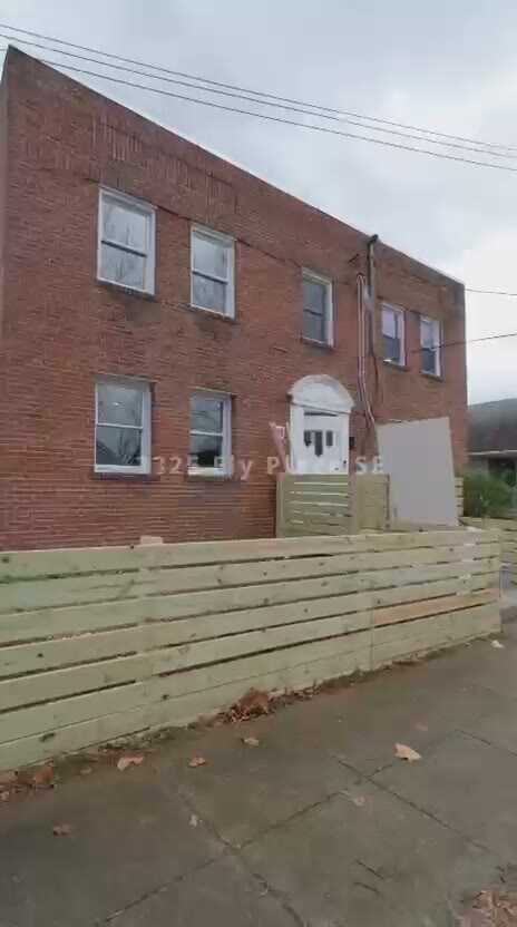 Building Photo - Ely Place