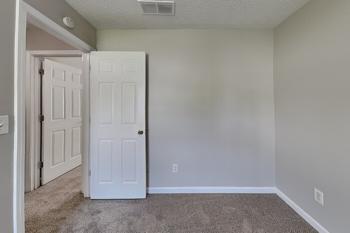 Building Photo - 5712 Hidden Brook Cir