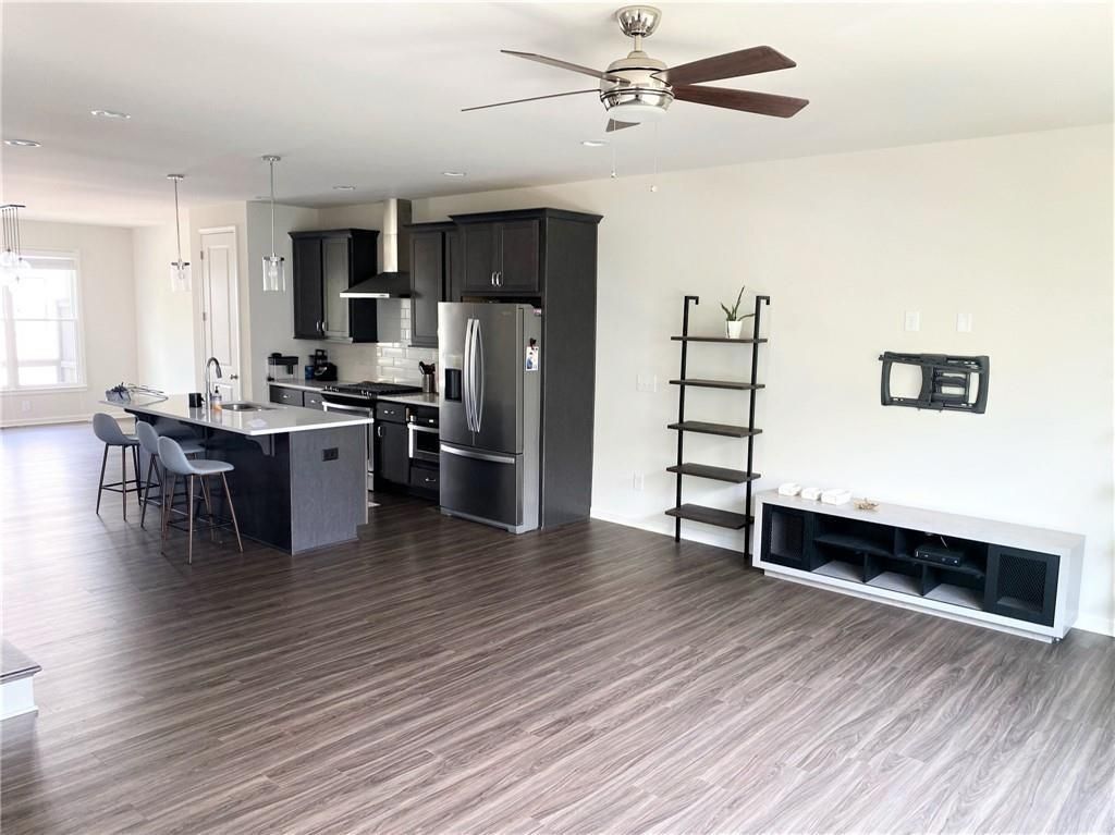 Building Photo - 757 Cady Way
