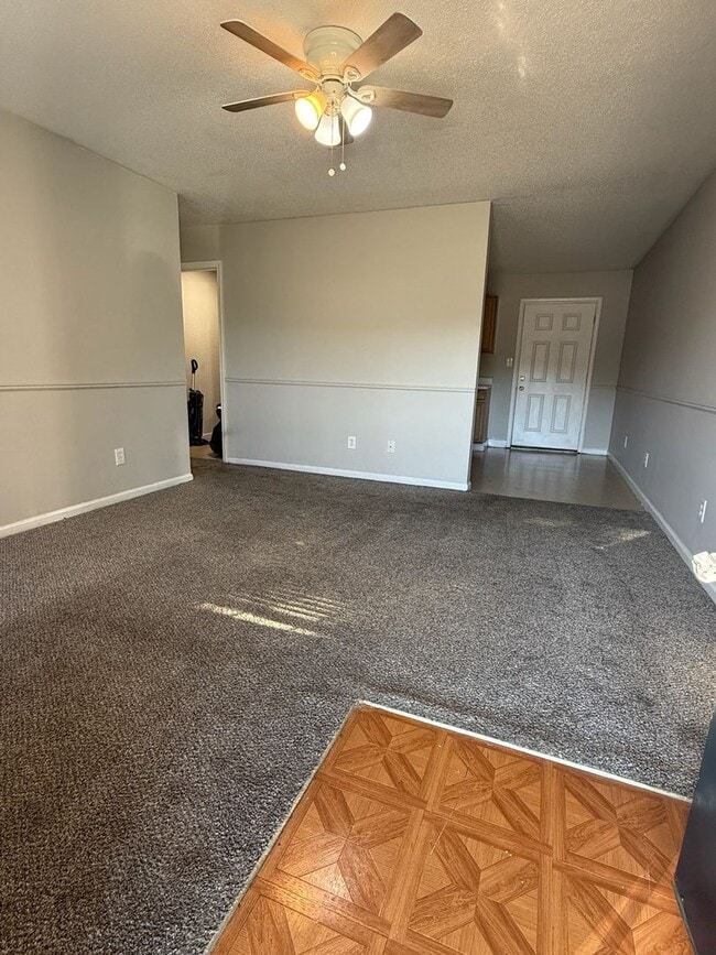 Building Photo - 8135-8135 Carlton Trail NW