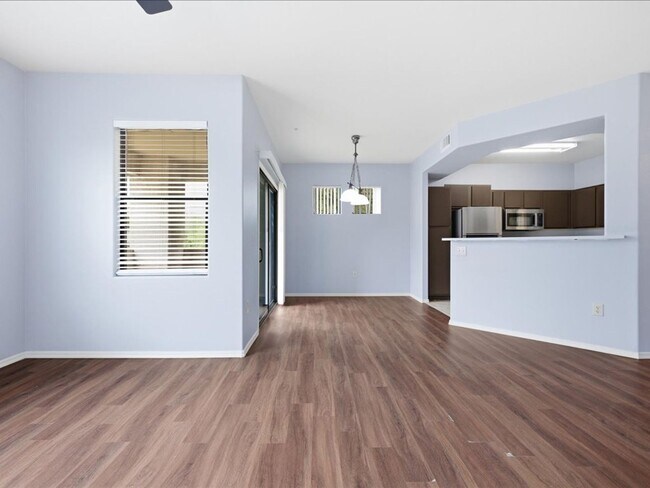Building Photo - Charming 1 Bed / 1 Bath with Resort-Style Amenities!