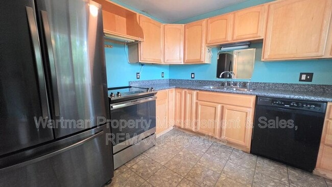 Building Photo - 2524 N Farragut Ave