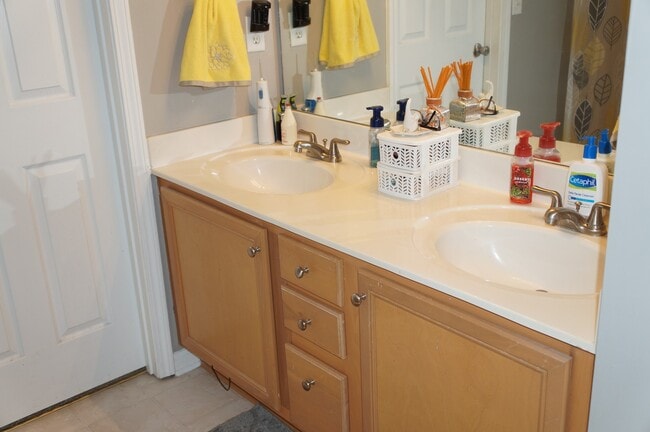 Building Photo - 3 Bedroom Ranch located in Dallas