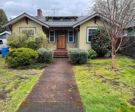 Building Photo - Beautiful 3bd/1bath South Tabor Bungalow w...