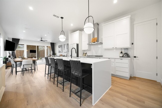 Building Photo - 416 Grandview Ave