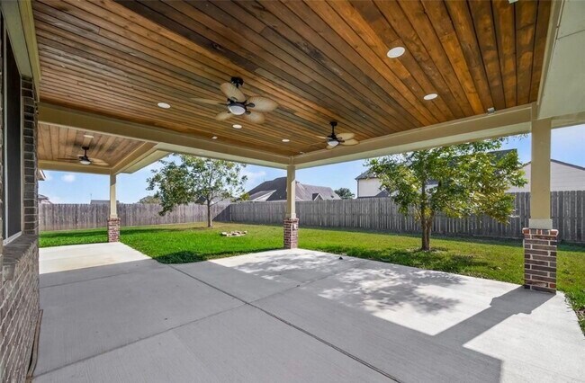 Building Photo - 14006 Martinique Ln