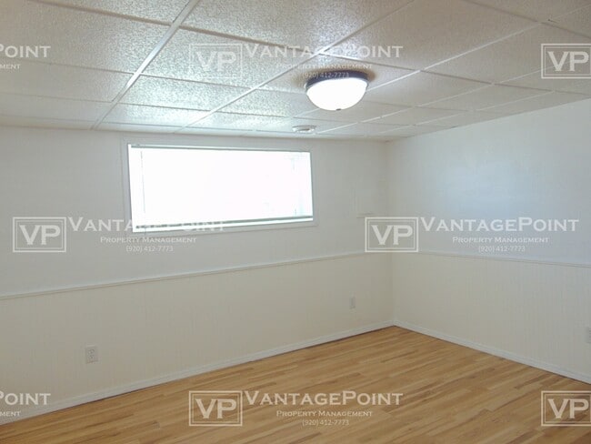 Building Photo - 433 S Kensington Dr