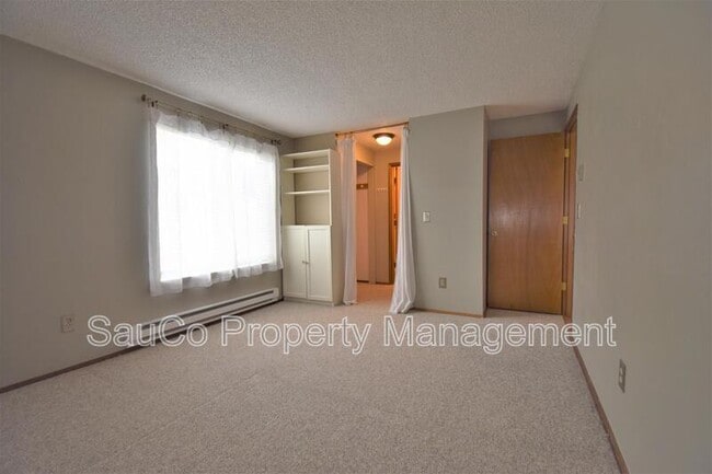 Building Photo - 9964 SW Trapper Terrace
