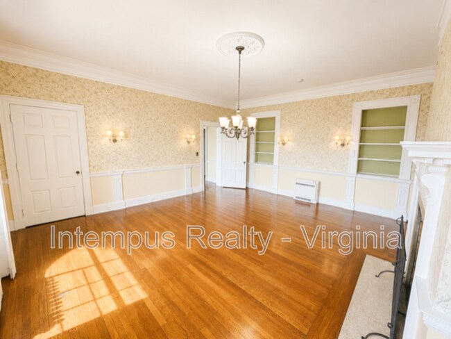 Building Photo - 7296 Fenton Farm Ln
