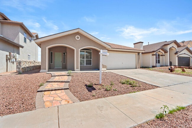 Building Photo - 5432 Santiago Roque Dr