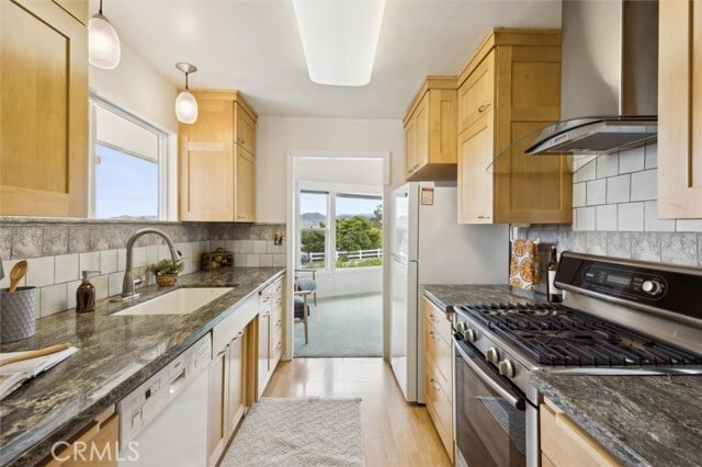 Building Photo - 1141 Green Oaks Dr