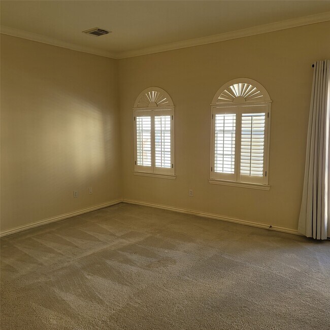 Building Photo - 7111 Harmony Cove