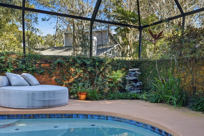 Building Photo - 13609 Heritage Way