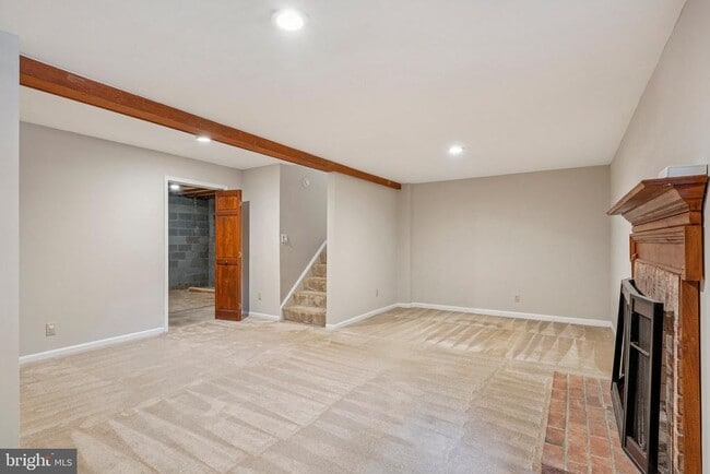 Building Photo - 2917 Village Spring Ln