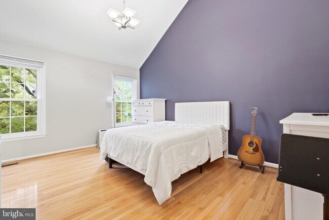 Building Photo - 3968 Clares Ct