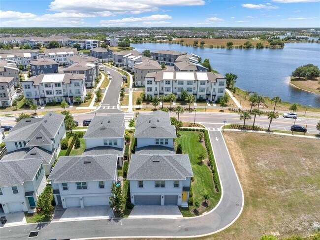 Building Photo - 13782 Grignard Aly