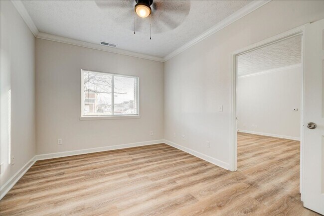 Building Photo - Evansville, IN**** Crown Moulding**** 2 Be...