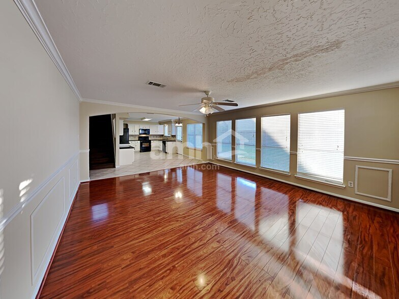 Building Photo - 4422 Hardwood Glen Dr