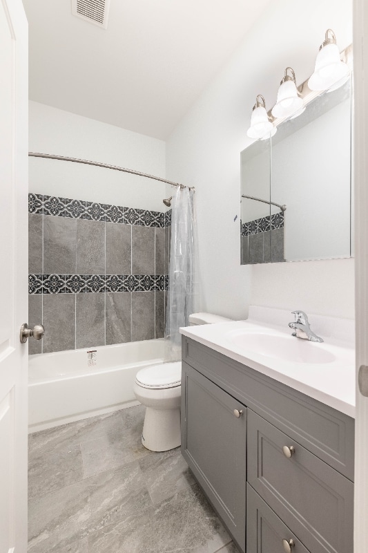 Building Photo - 914 W 19th St