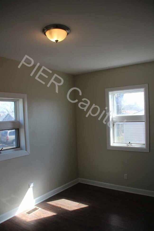 Building Photo - 2824 163rd Pl