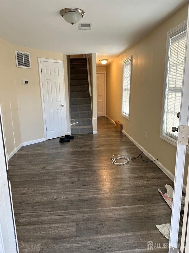 Building Photo - 9 Christopher St