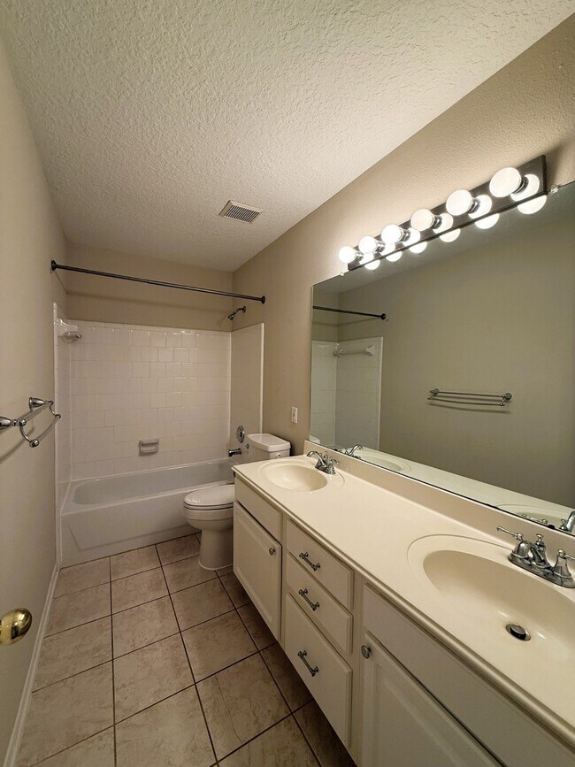 Building Photo - 5730 Forest Timbers Dr