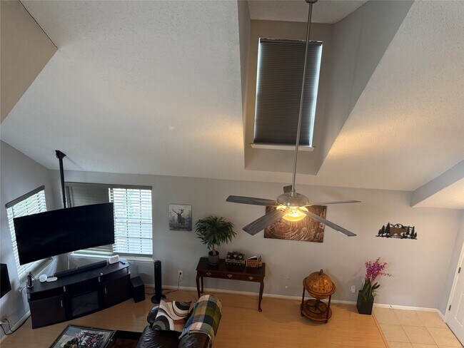 Building Photo - 2300 Old Spanish Trl