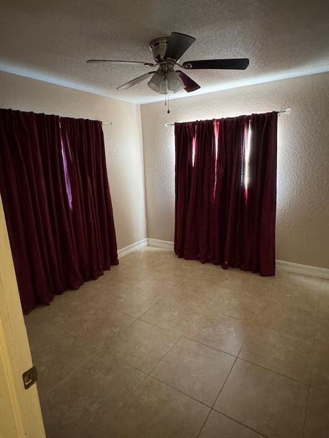 Building Photo - 608 SW 8th Ct