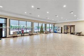 Building Photo - 3401 N Country Club Dr