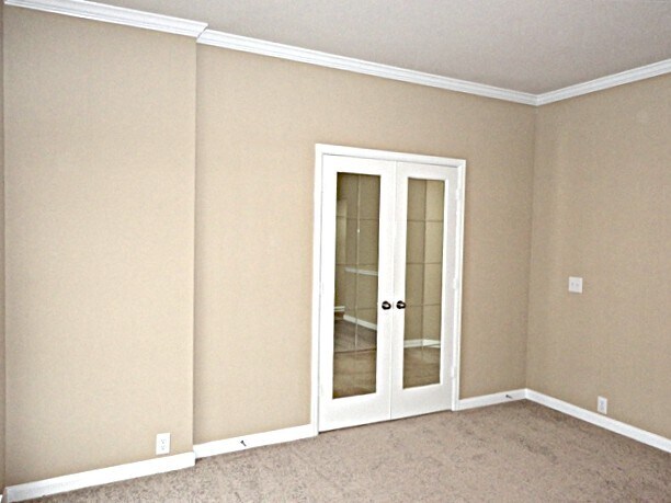 Building Photo - 1016 Steubing Oaks