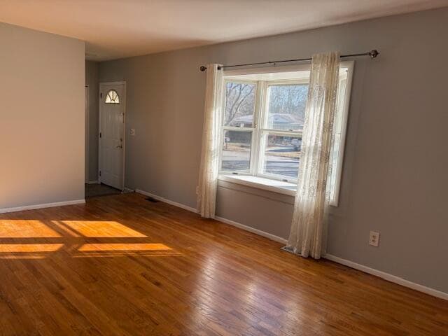 Building Photo - 3300 Fernwood Ave