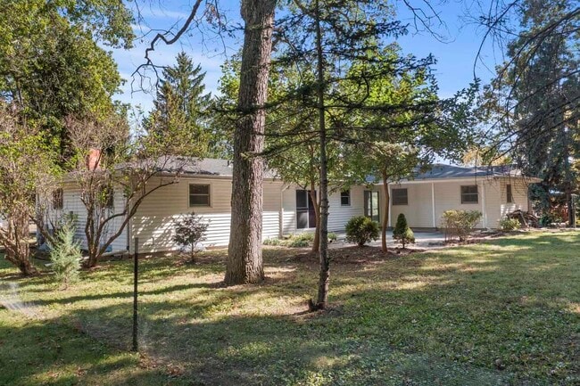 Building Photo - 36332 N Hawthorne Ln