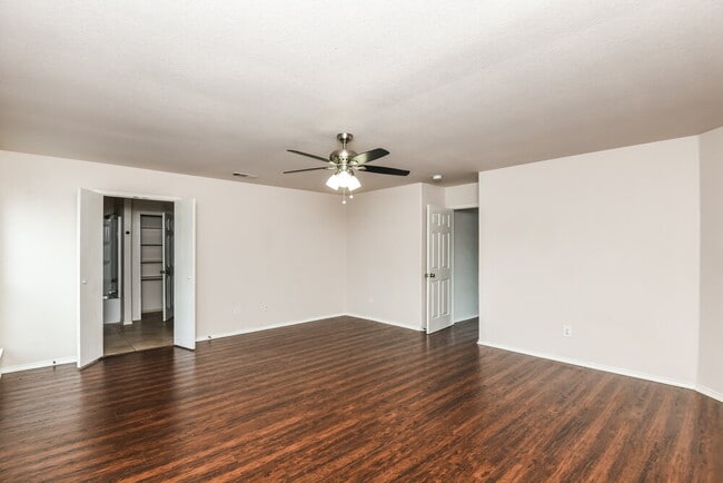 Building Photo - 1127 Kielder Ct