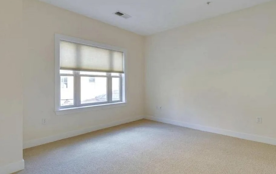 Building Photo - 2237 Fairfax Dr