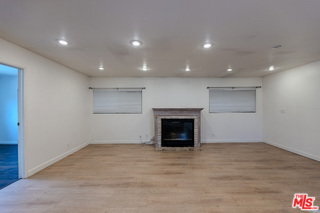 Building Photo - 837 Sunset Ave