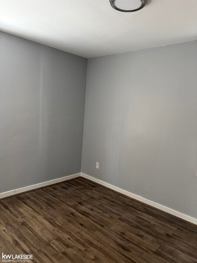 Building Photo - 9539 Beaverland St