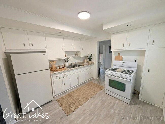 Building Photo - Cozy 4 Bedroom 1 Bathroom now available for rent