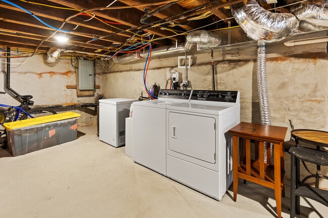 Building Photo - 2207 Lombard St